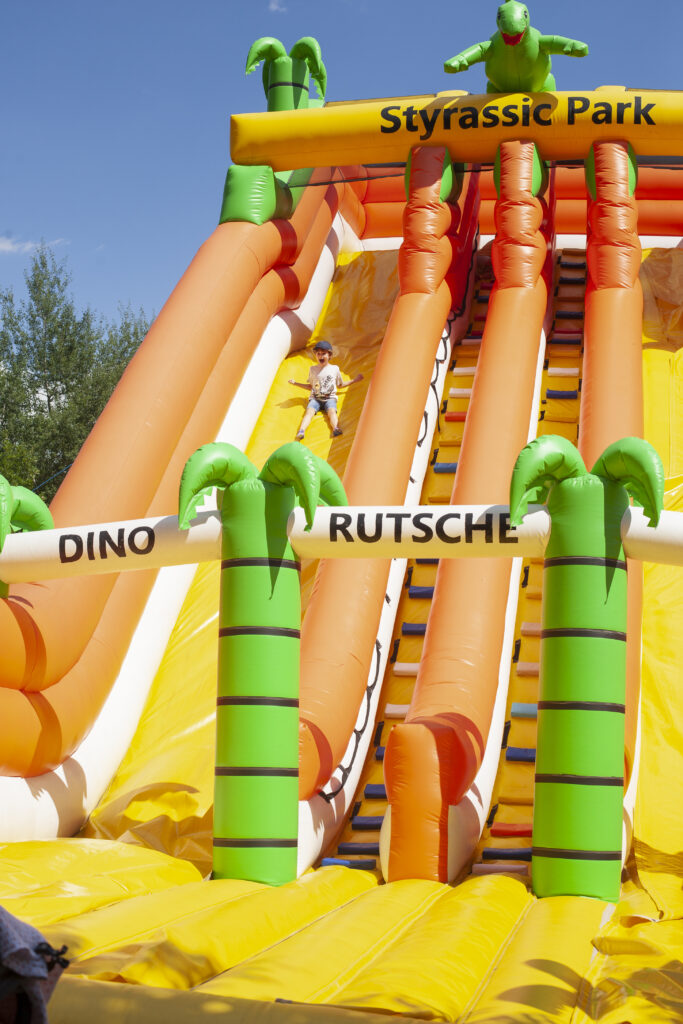 Picture of huge dino jungle slide in Styrassic Park