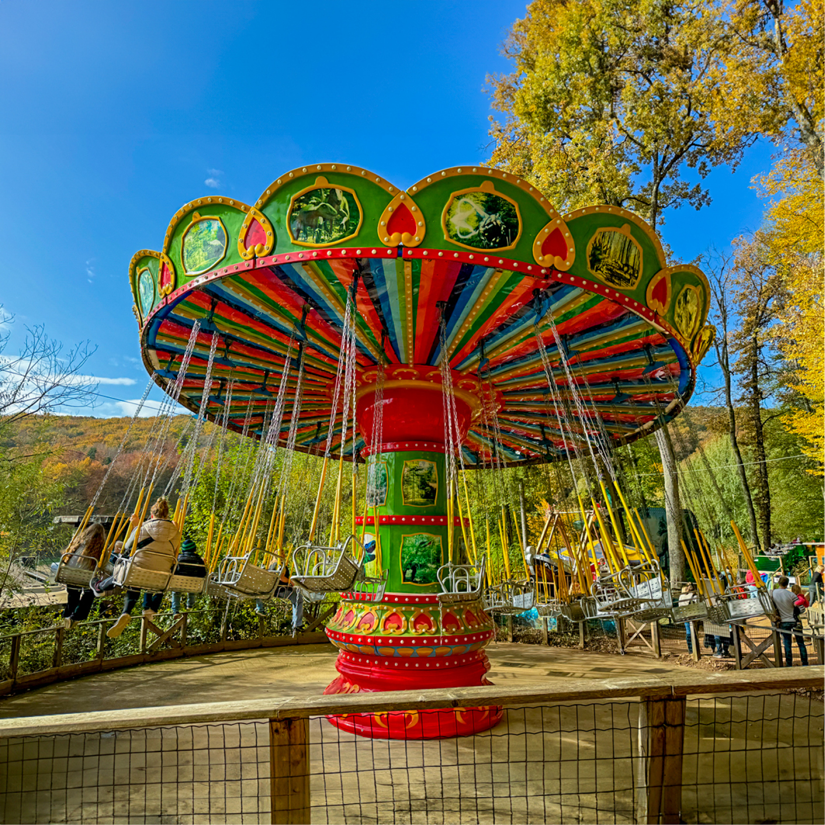 Image of Chain carousel at Styrassic Park in Bad Gleichenberg